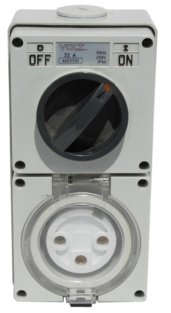 32 Amp Switched Socket 3 x Round Pins IP66