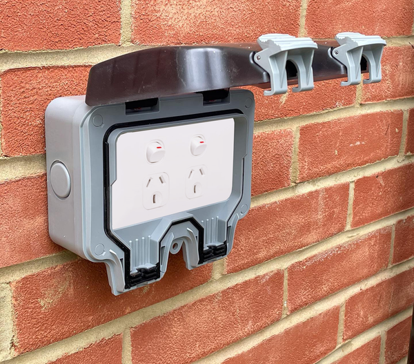 Zephyr Outdoor Storm Socket Double 10amp IP66